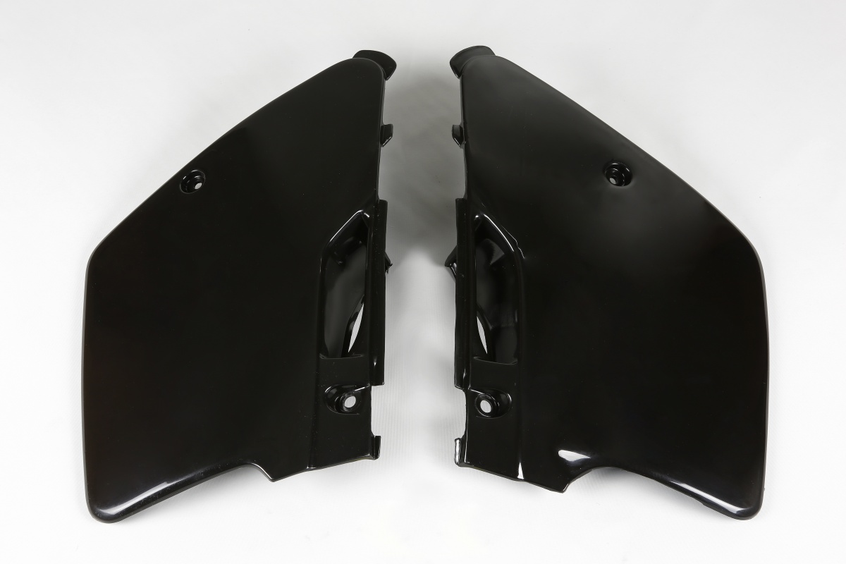 Side Panels black for Tm 80 (1997-00) - 125 (1997-00) - 250 (1997-00) - REPLICA PLASTICS - TM03111-001 - Ufo Plast