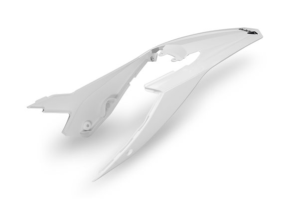 Rear fender with side panels white - REPLICA PLASTICS - BE02001-043 - UFO Plast